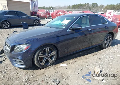 2018 Mercedes-Benz E 300 z USA, uszkodzony, nr VIN WDDZF4JB5JA332305